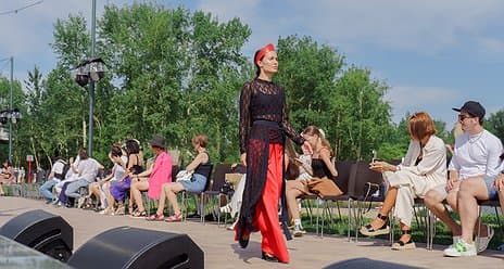 На показах Недели моды представили более 500 уникальных образов