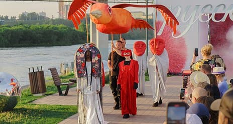 На показах Недели моды представили более 500 уникальных образов